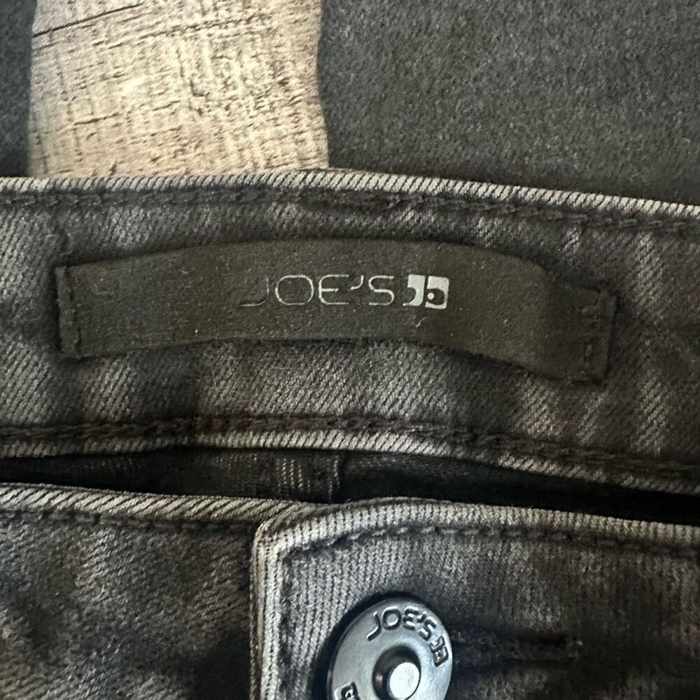 Joe’s Jeans Women’s Black Wash Raw Hem Skinny Jeans | 26 - Picture 6 of 8